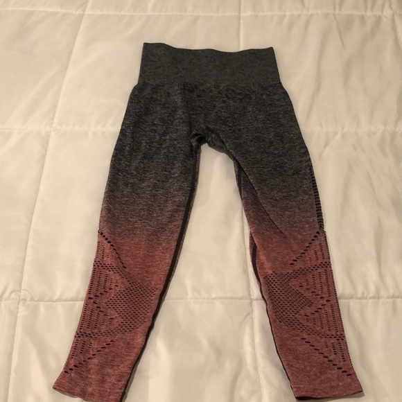 PINK Victoria's Secret Pants - PINK VS cool and comfy Capri ombré leggings